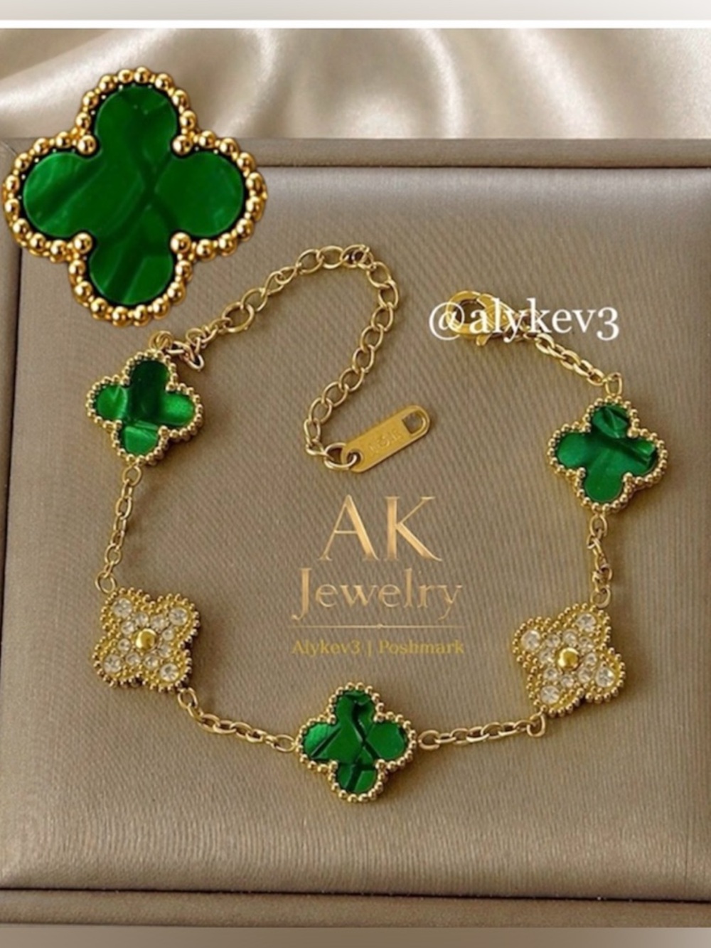 💎18k Malachite Green LUXURY QUATREFOIL Clover 5 Motif Bracelet, Pave  GP